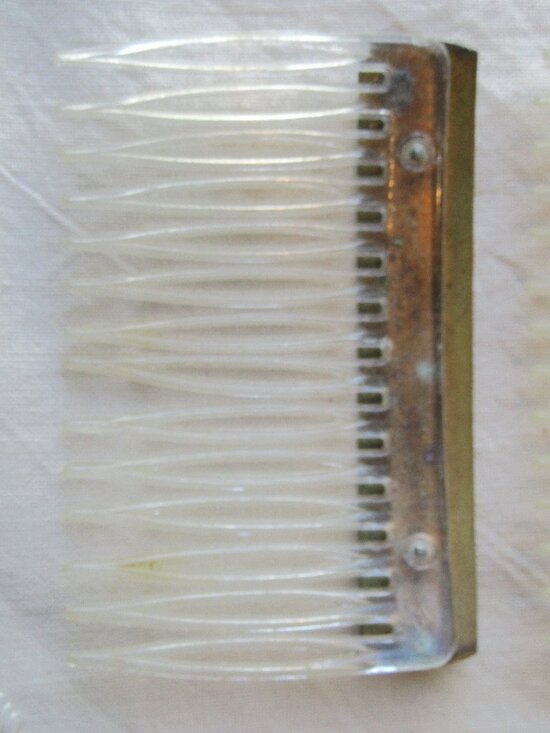2 piece set Rare Vintage Brass Metal and Plastic Hair Combs main image 7